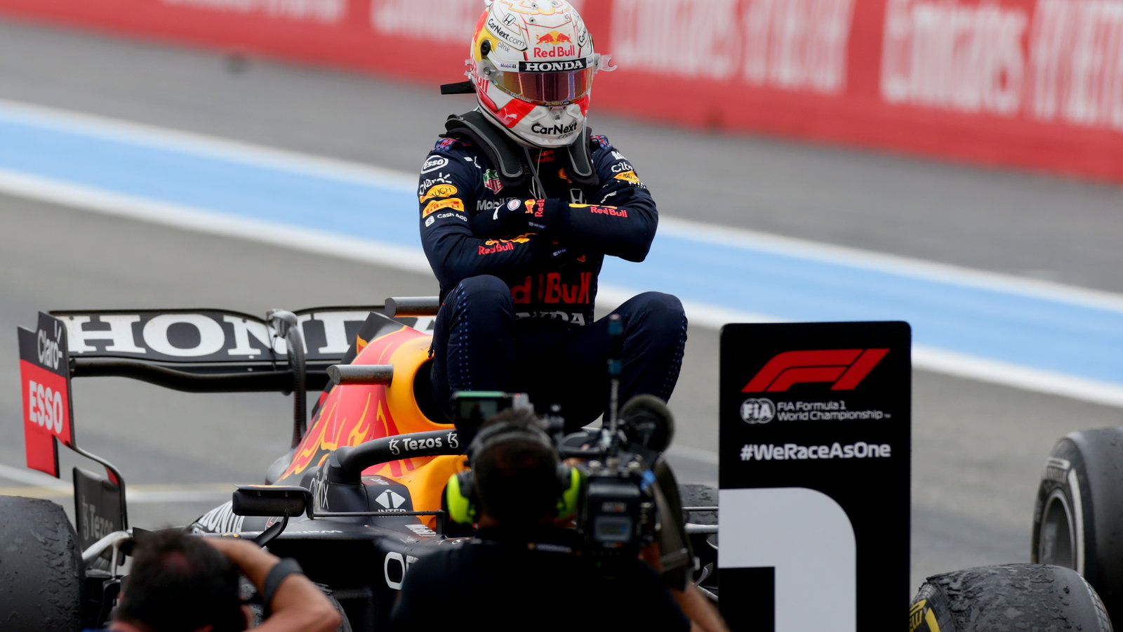 F1 French GP: Verstappen passes Hamilton to extend title lead 